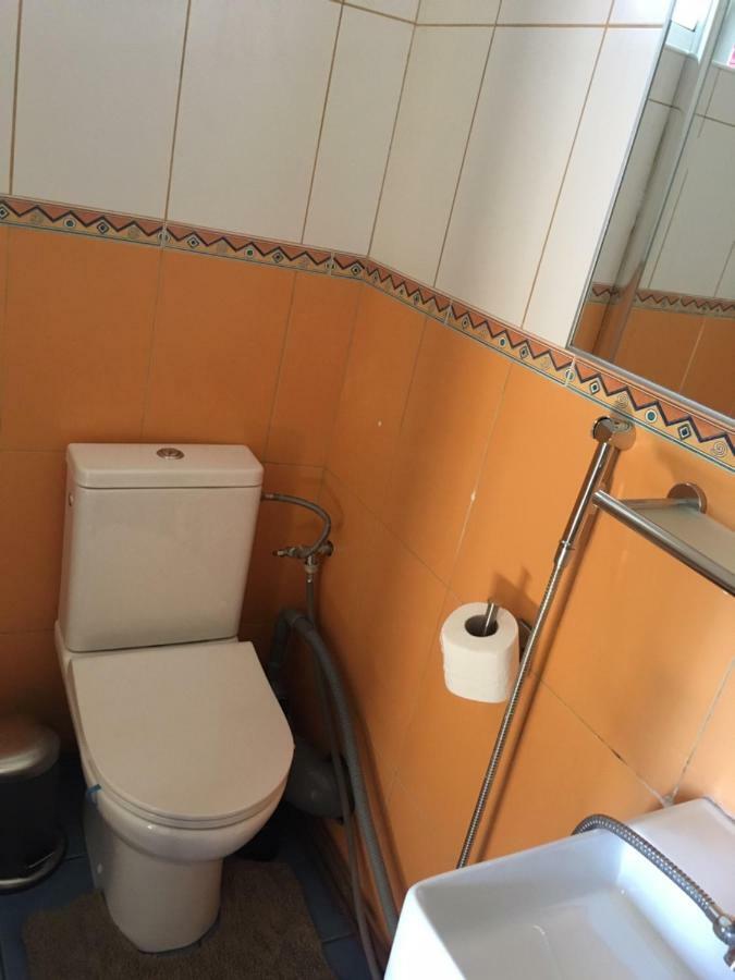 Vintage Apartment Bukarest Eksteriør billede
